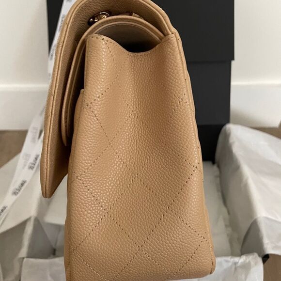 100% authentic CHANEL jumbo double flap beige clair caviar GHW - Picture 4 of 8